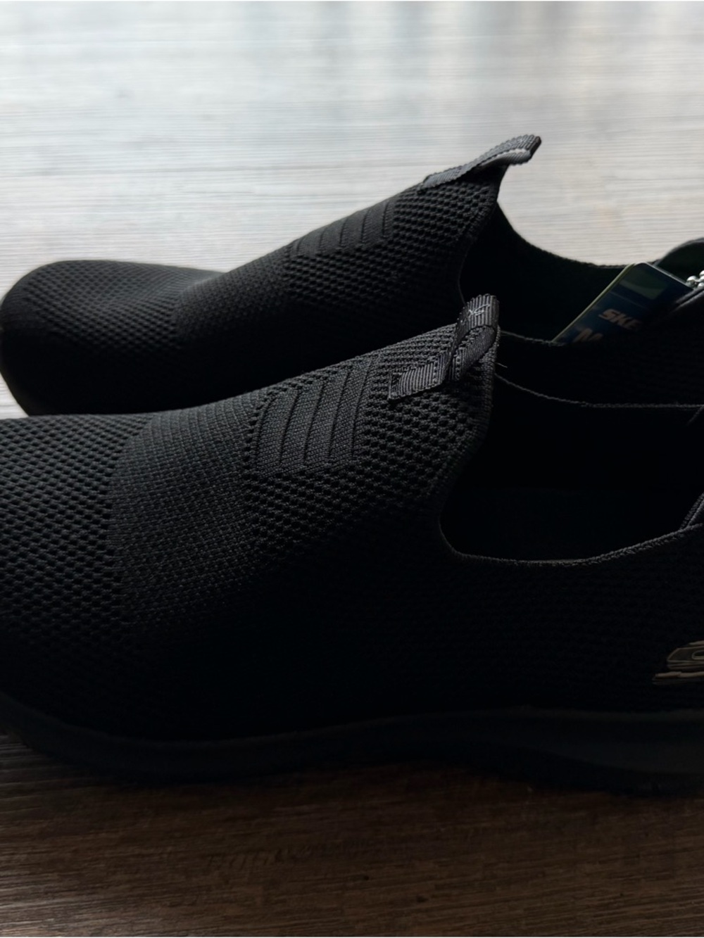 Skechers Women’s Black Slip-On Memory Foam Sneakers - Machine Washable
US Size 8 - Picture 4 of 7